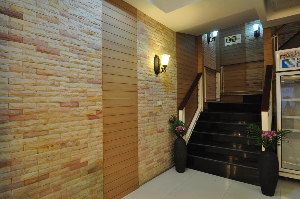 Orchid Hostel Bangkok Extérieur photo