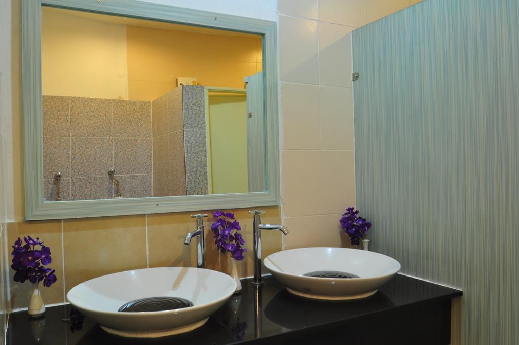 Orchid Hostel Bangkok Extérieur photo
