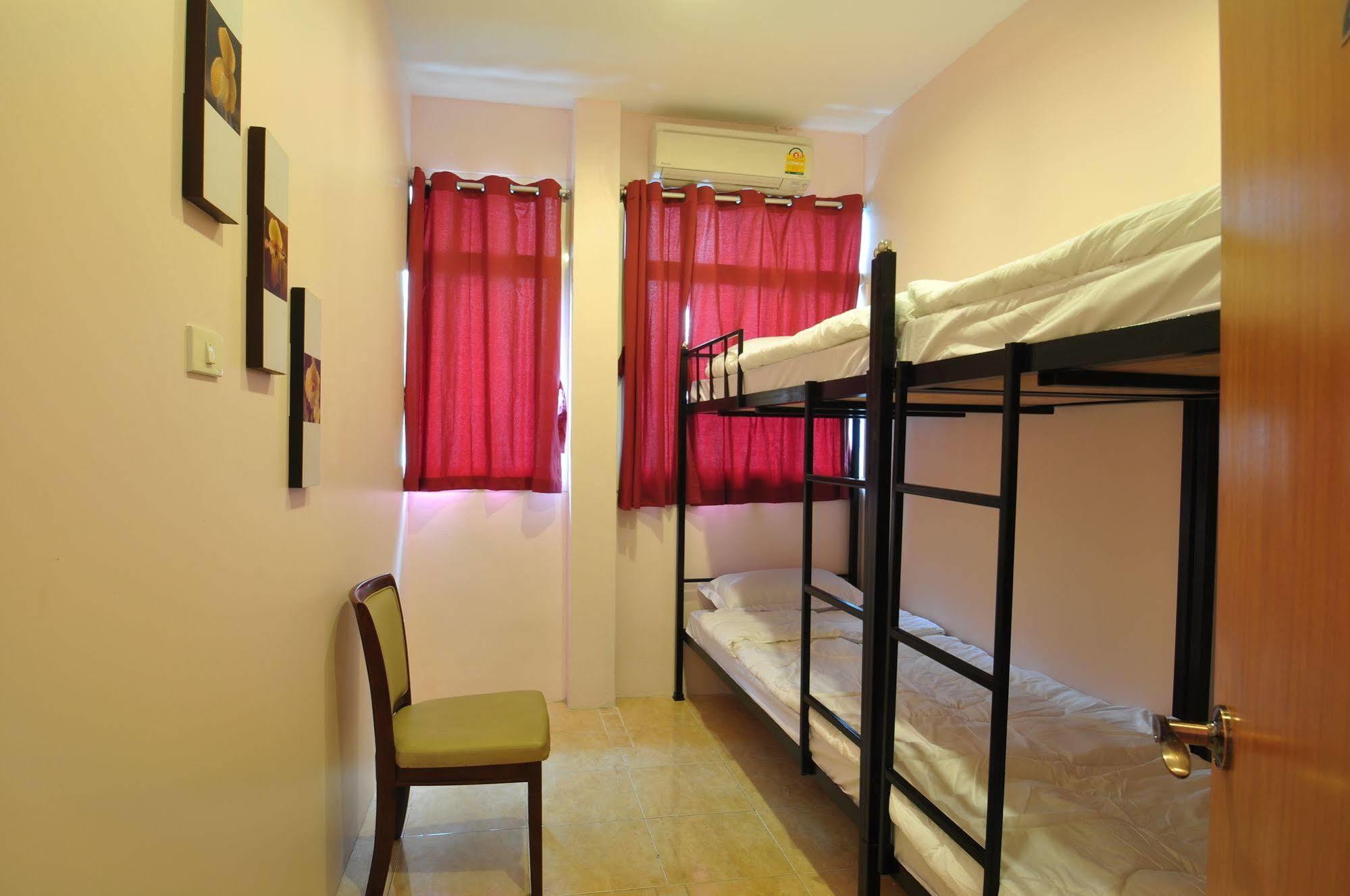 Orchid Hostel Bangkok Extérieur photo