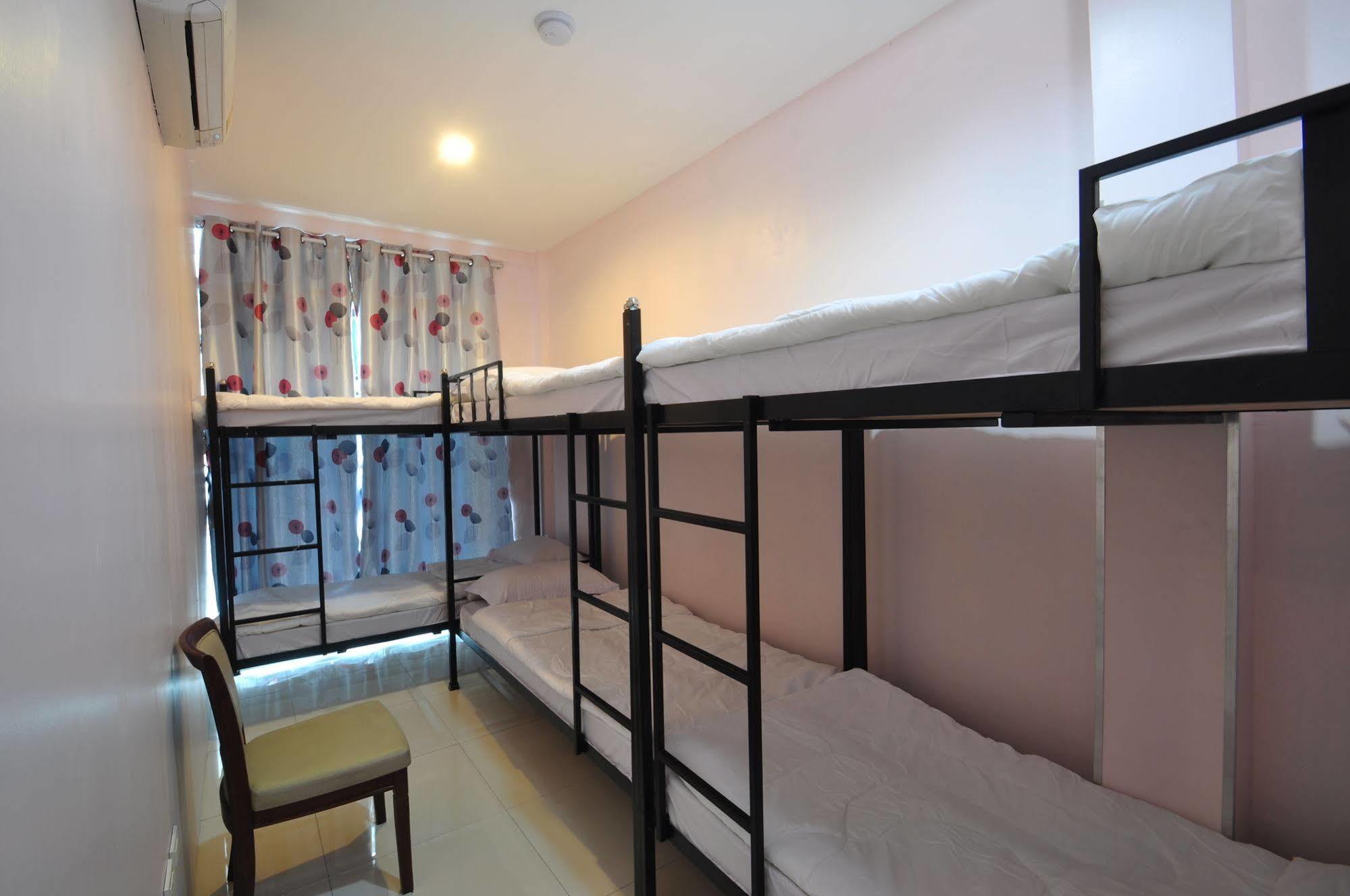 Orchid Hostel Bangkok Extérieur photo