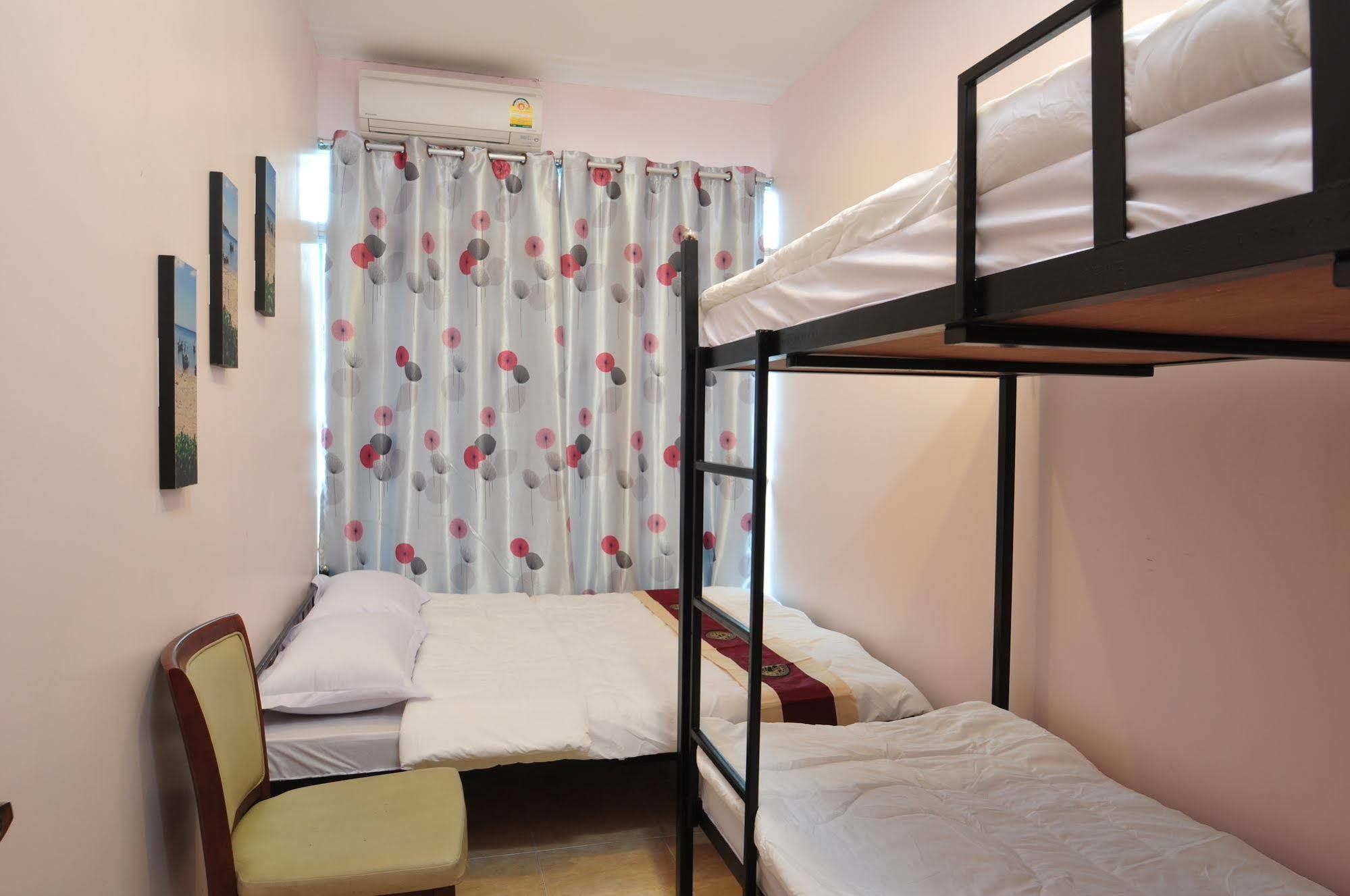 Orchid Hostel Bangkok Extérieur photo