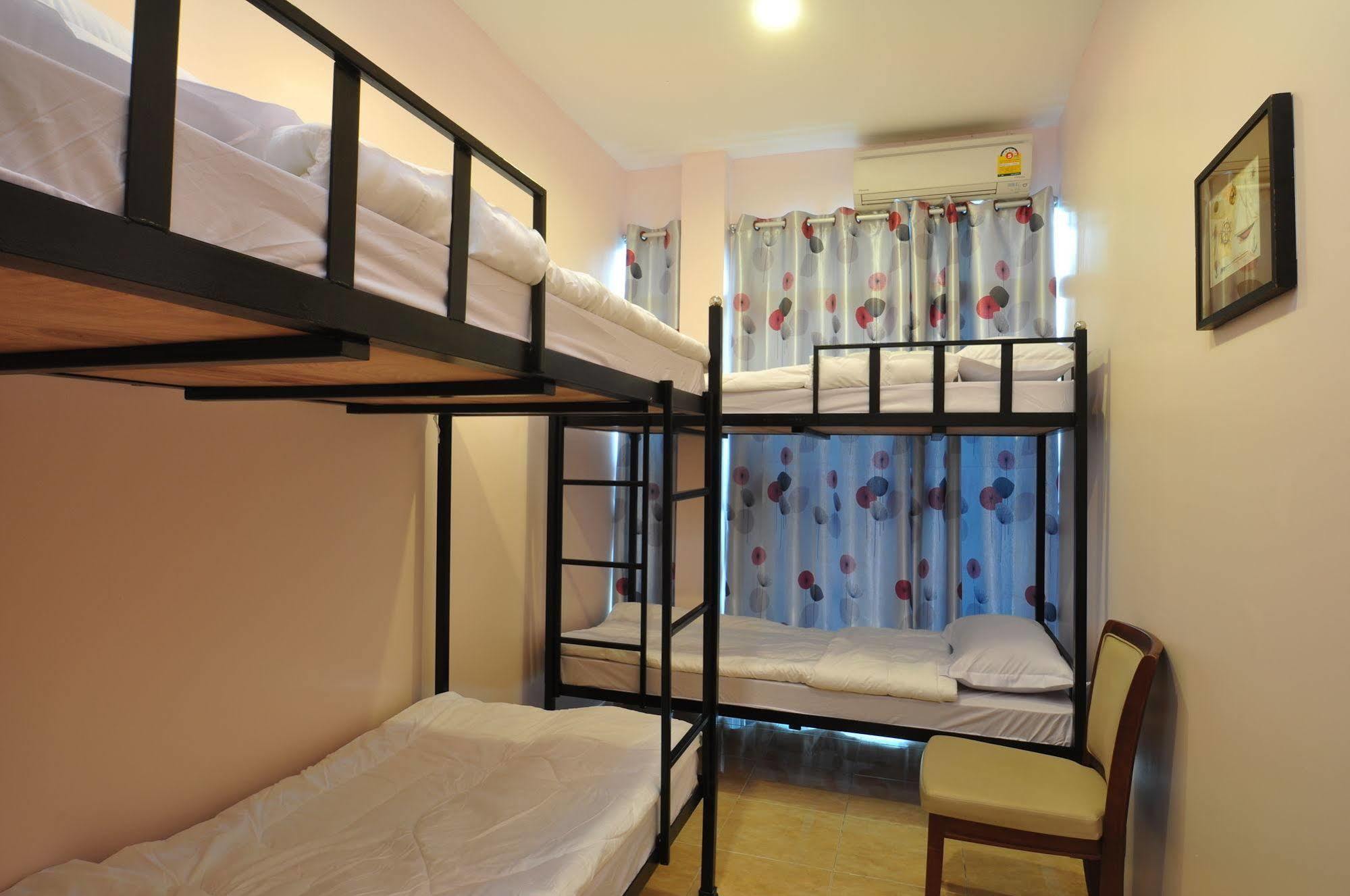 Orchid Hostel Bangkok Extérieur photo