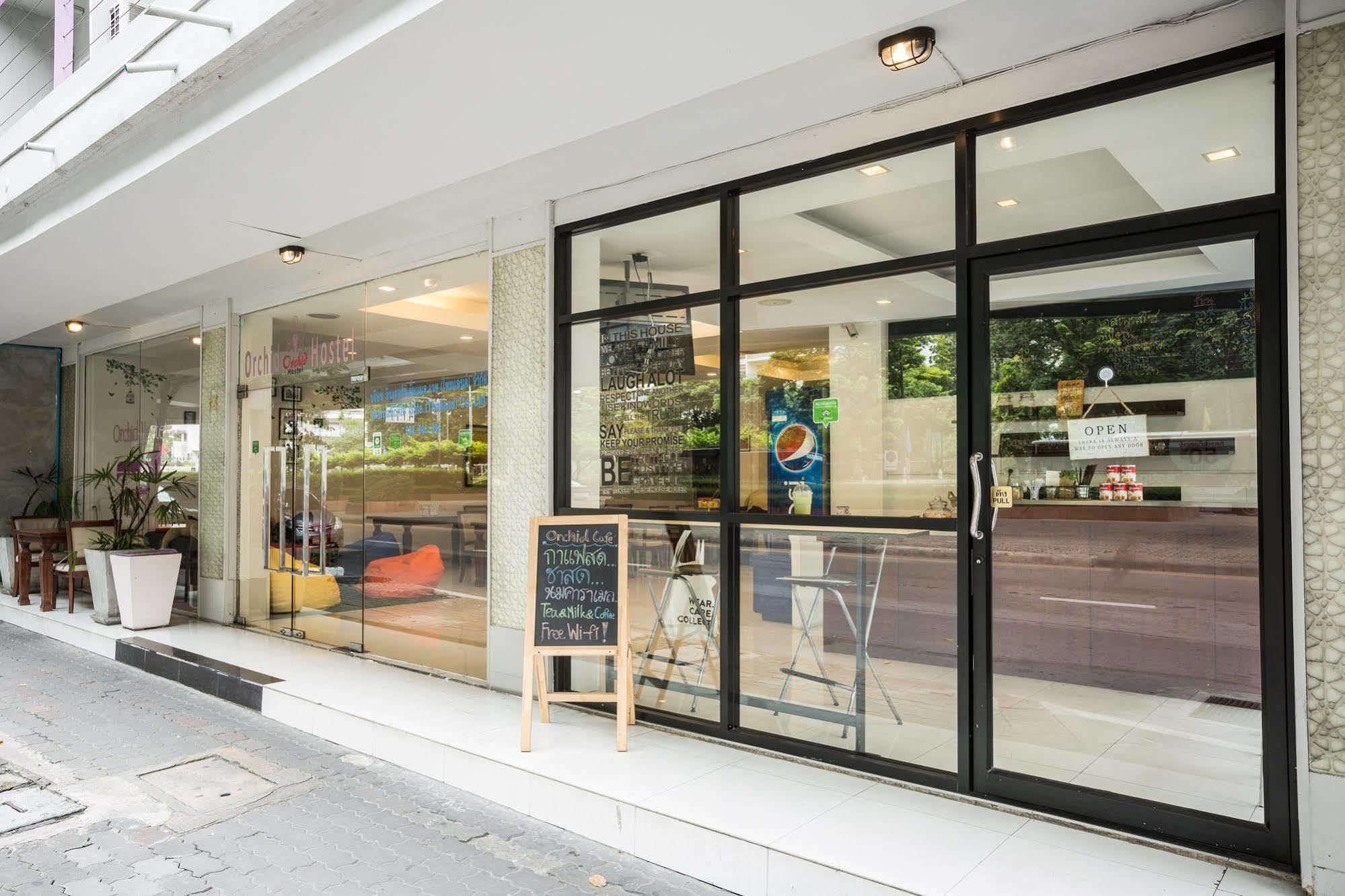 Orchid Hostel Bangkok Extérieur photo
