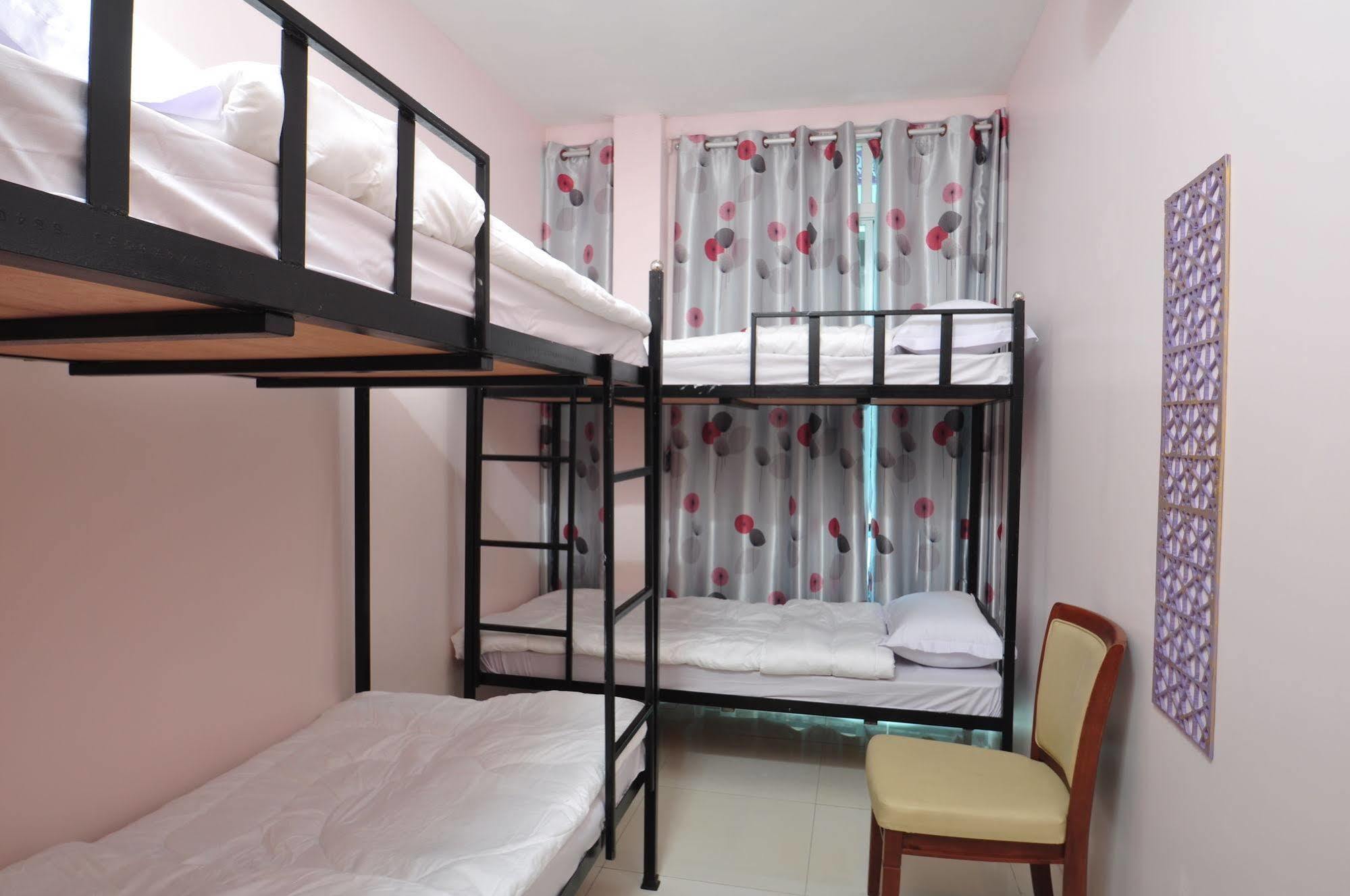 Orchid Hostel Bangkok Extérieur photo