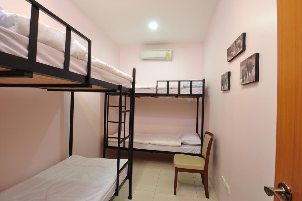 Orchid Hostel Bangkok Extérieur photo